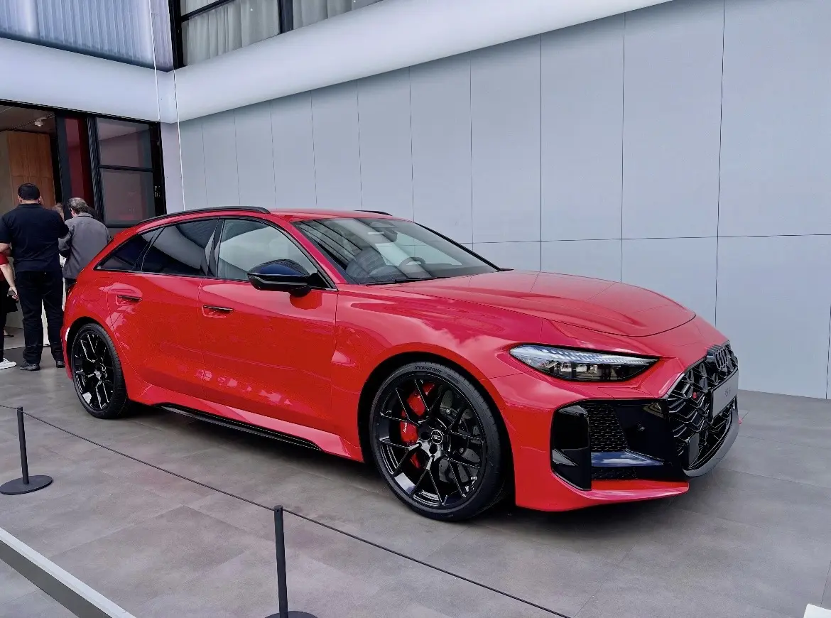 “用你单身3年换一辆rs5，你愿意吗”