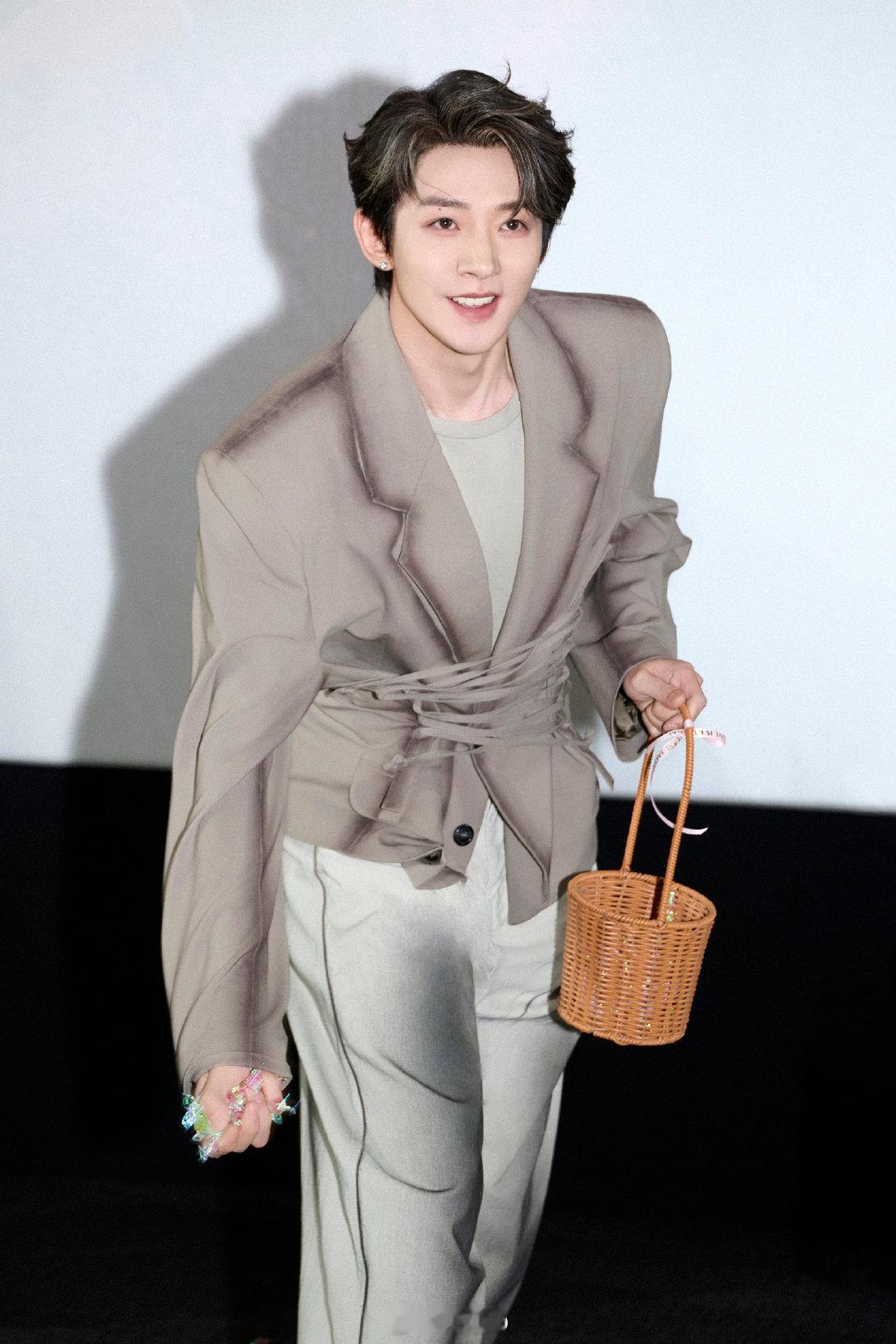 🍂𝑯𝒆𝒍𝒍𝒐, 𝑵𝒐𝒗𝒆𝒎𝒃.十一月的第一天 接好运！迎