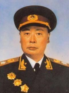 总理力挺陈毅授元帅粟裕让出元帅官方无记载
1955年军队授衔时，根据规定已到地方