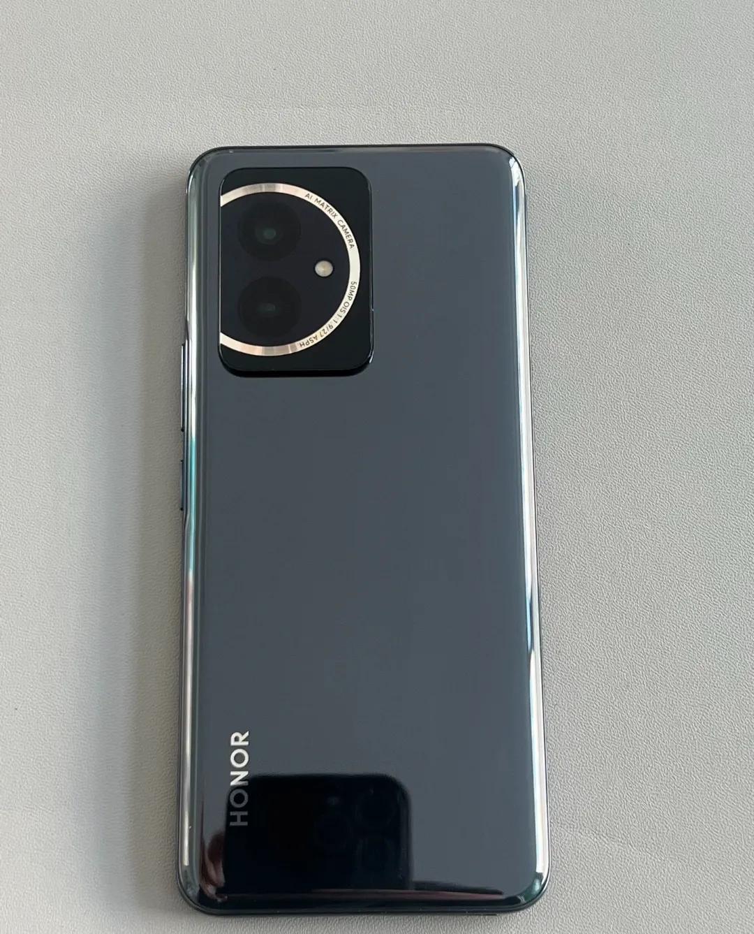 就凭借荣耀100系列这么快适配MagicOS 8.0这一点来说
我觉得已经值了
