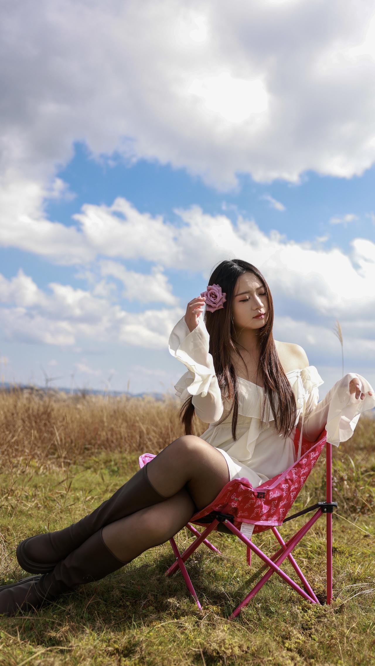 组图｜偷一段闲暇，在风车下做个关于春天的梦。美出高级感 魅力女人 摄影