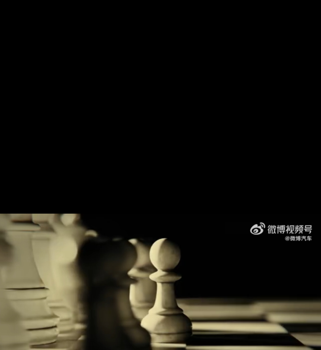 被西装暴徒硬控8分钟今晚车圈大事件，阿维塔12焕新版发布整大活。阿维塔ceo化身