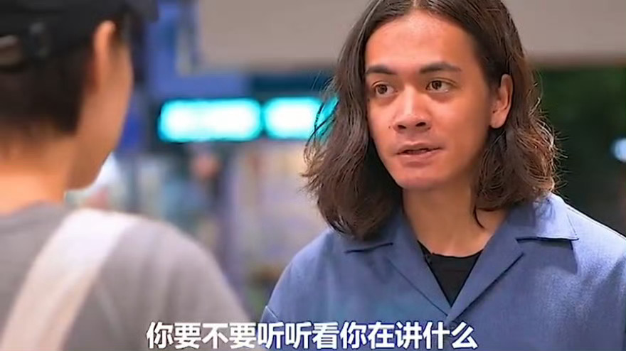 不知道为什么现在很想打别人屁股 ​​​