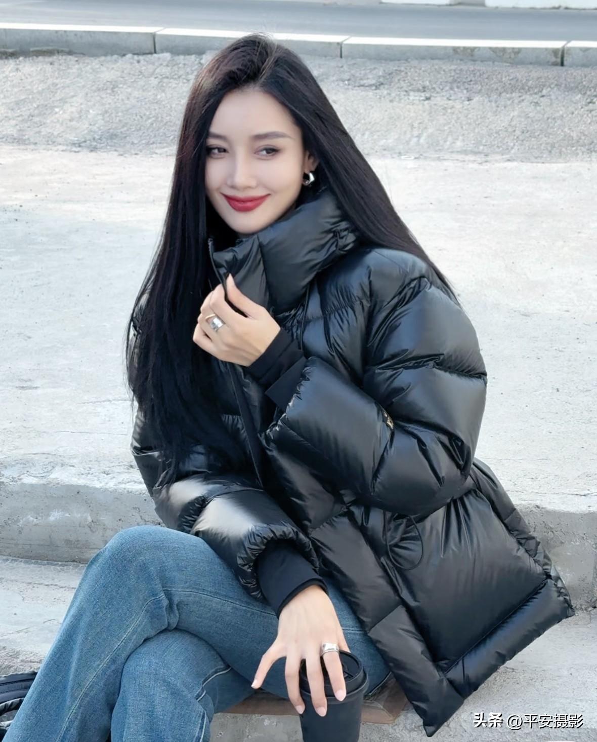 路边随拍  美女不用背景  自成背景。。。