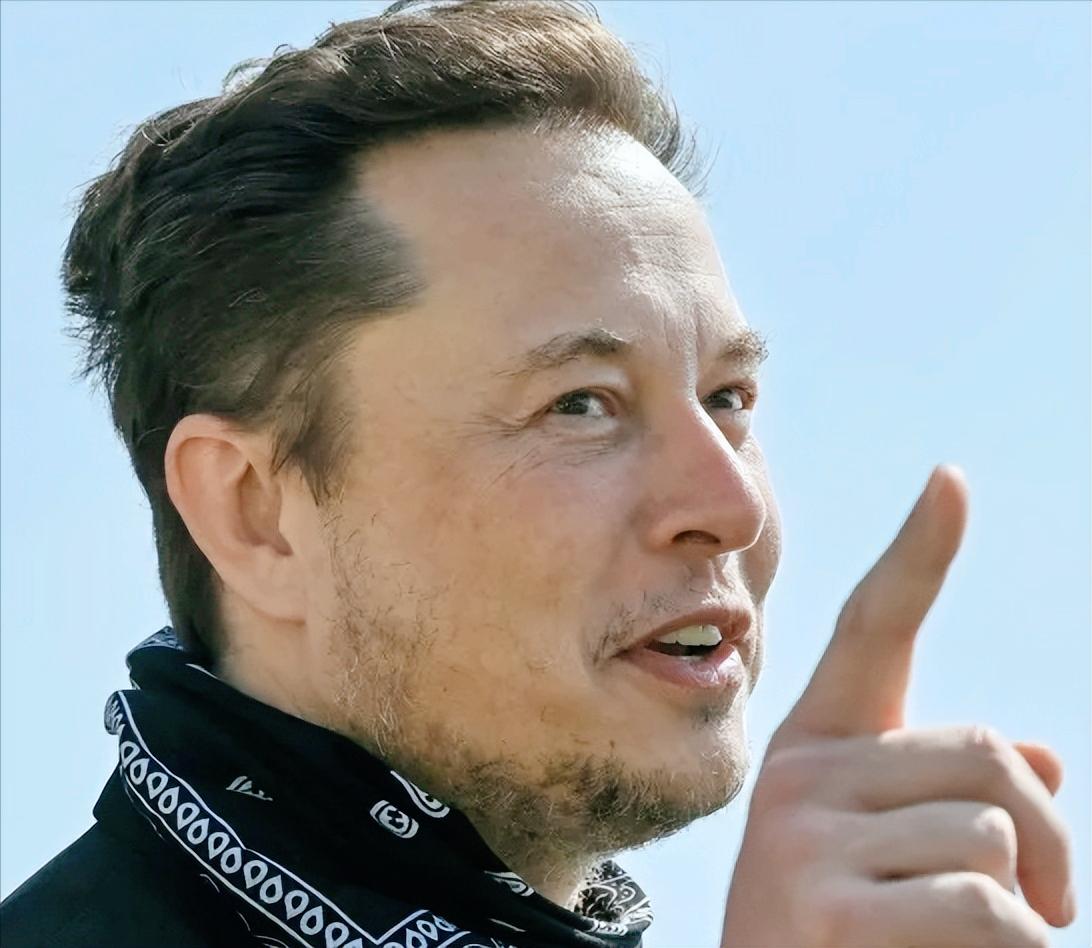 马斯克又整大活了！豪掷千金狂订英伟达芯片，铆足劲搞自研芯片量产，甚至还要把AI数