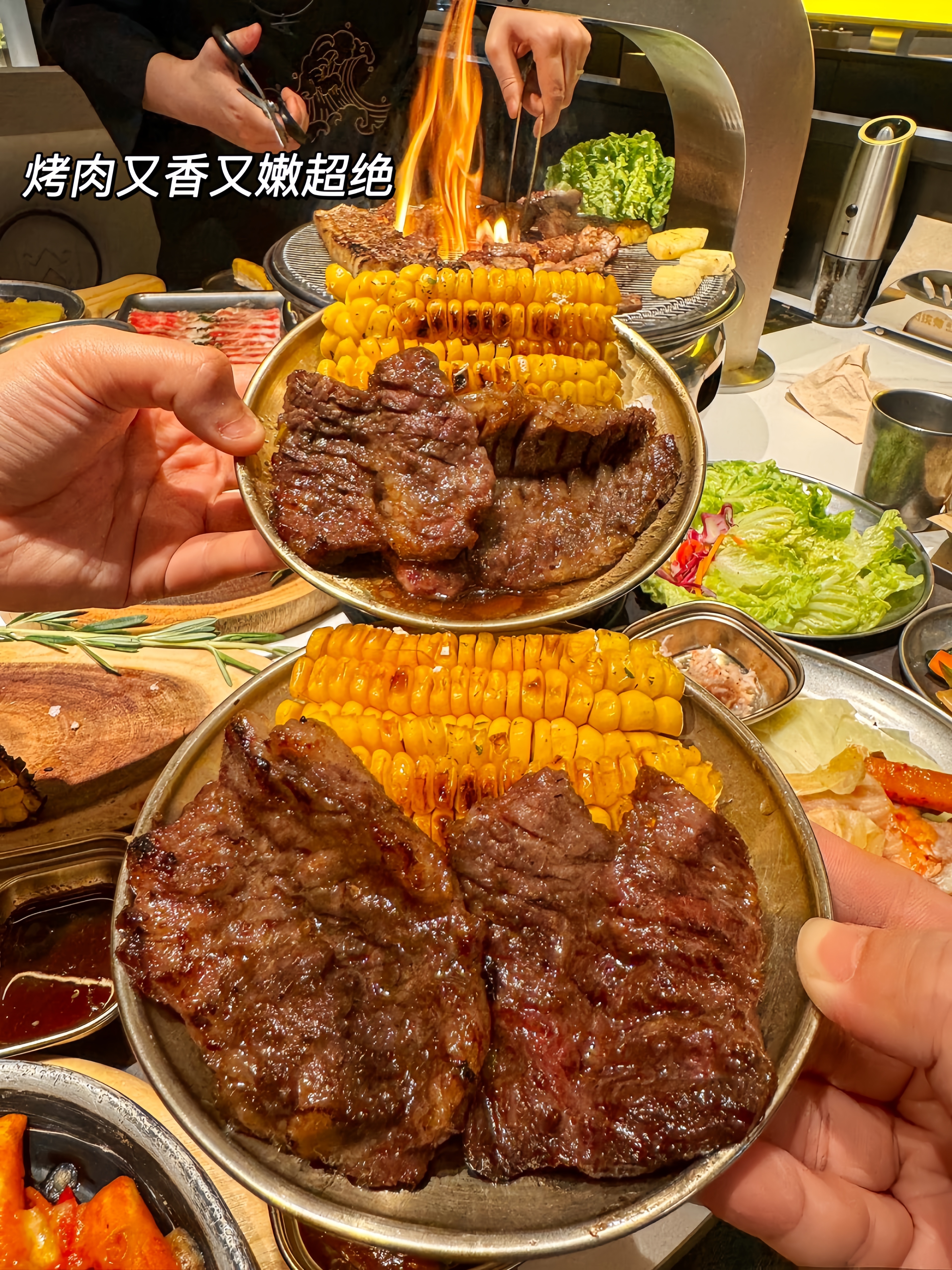 肉食星人的天堂必定少不了烤肉[比耶]这家好像是西塔开的，全程都会帮忙烤，肉的品质