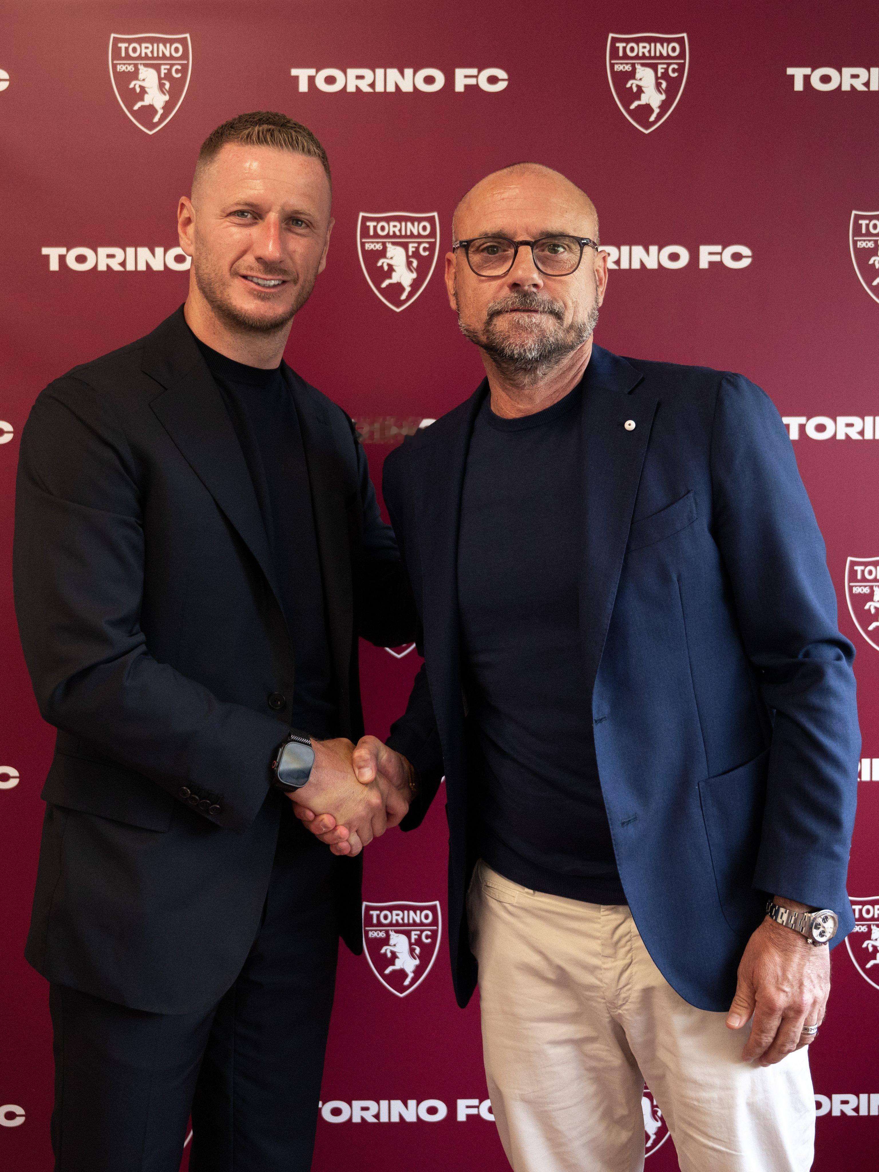 【都灵新帅阿巴特🇮🇹亮相新闻发布会时谈到首轮对阵米兰】  意甲联赛 🎙️“