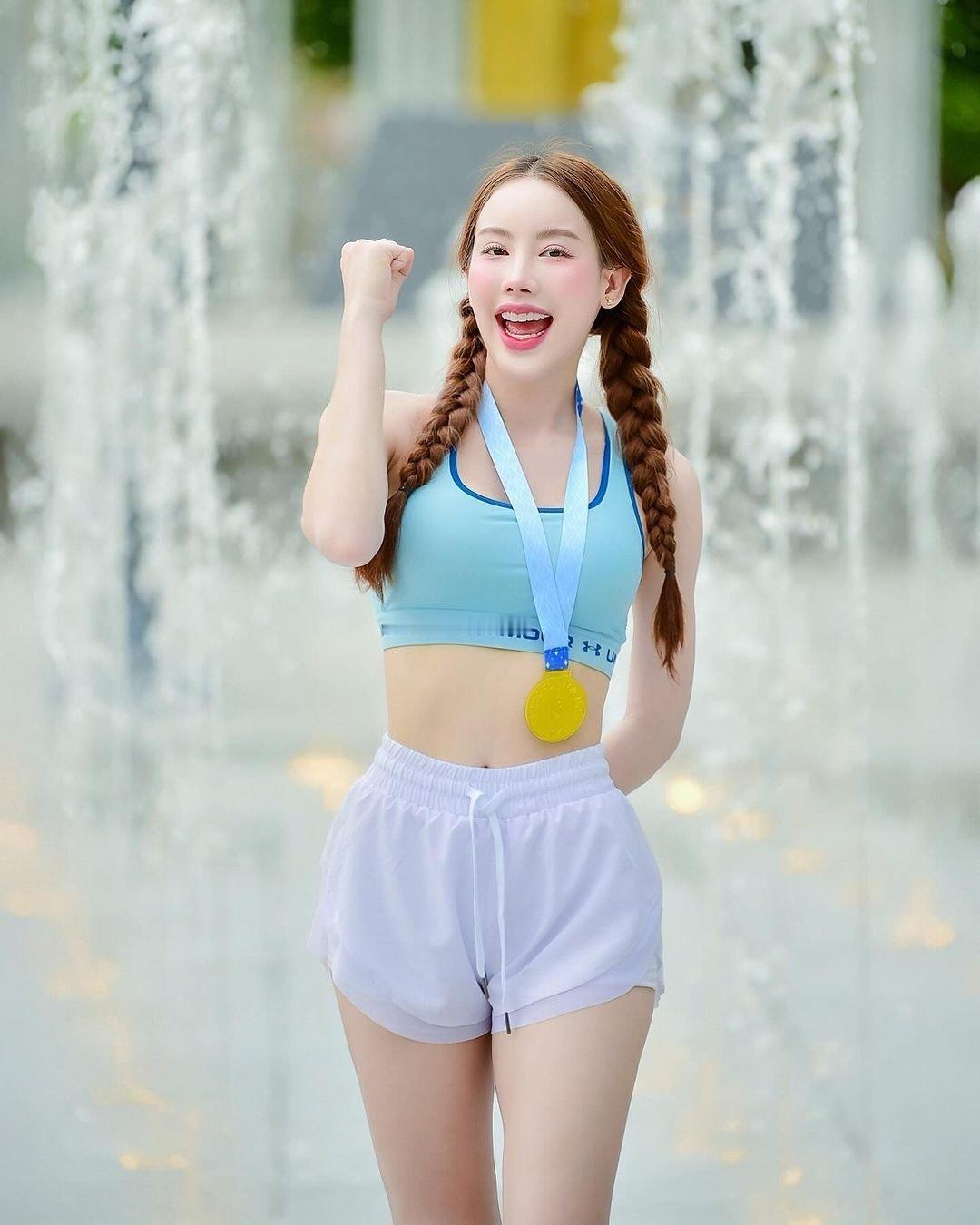 早上好呀，今天你晨跑了吗？#精英跑者##跑步[超话]# ​​​