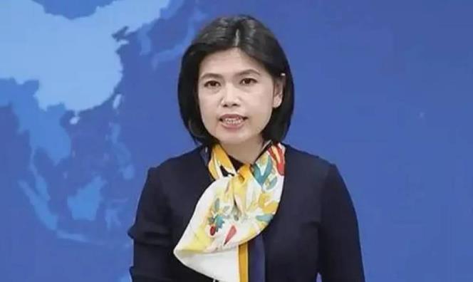 大陆海警强制登船，民进党终于服软，马英九哀叹，一个时代已告终。
 
大陆海警船已