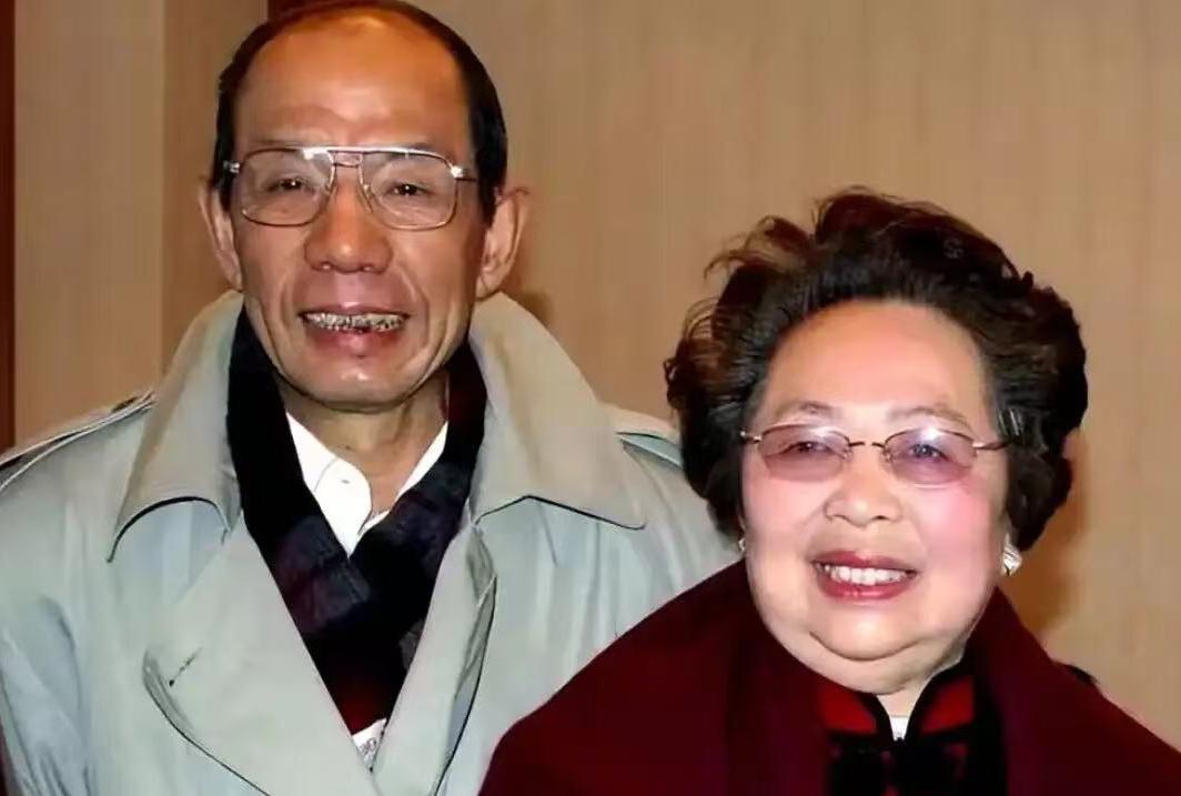 魏宗万老师离世了
他最放心不下的既不是继女于虹，也不是亲女儿魏茗，而是那个他在临