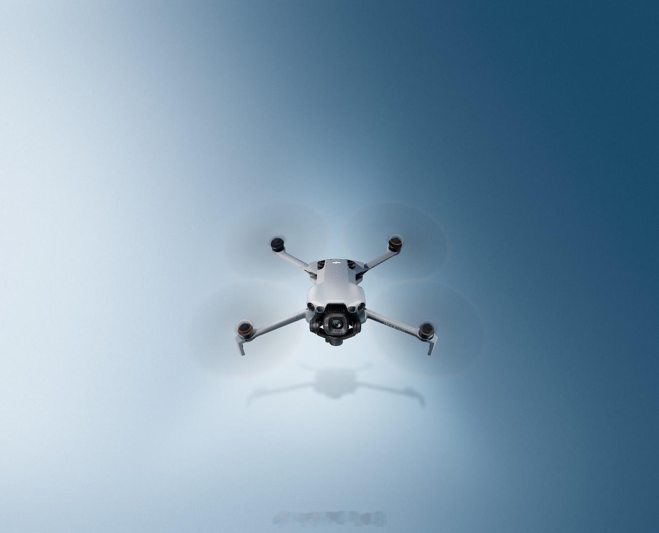 大疆正式发布 DJI Mini 5 Pro 无人机，终于上了一英寸大底！标准版售