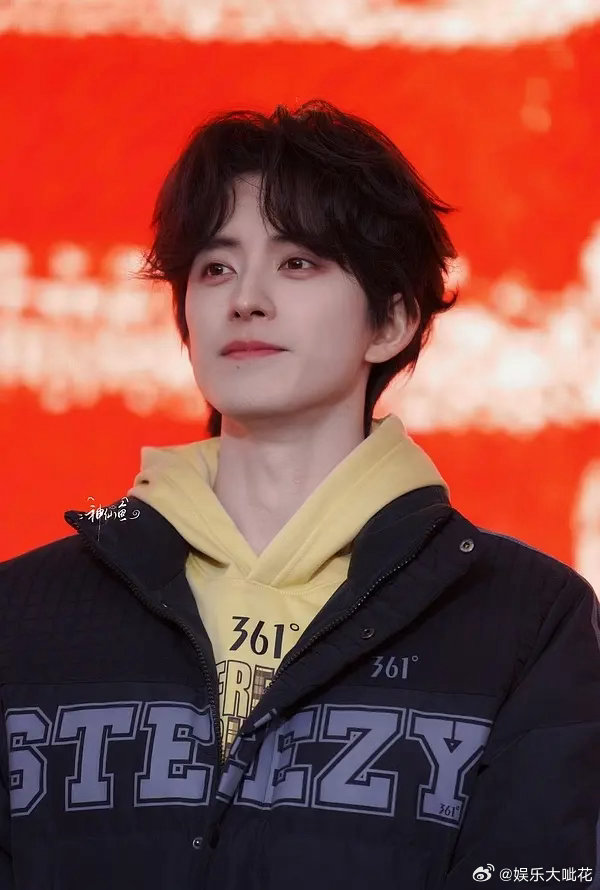 361度回签！敖瑞鹏与361携手第三年了诶！记得一开始是大使后来续签升t代言人，