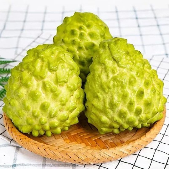很小众但实际很好吃的水果外形独特的小众水果各有风味：长在树干上的嘉宝果酸甜爆汁；