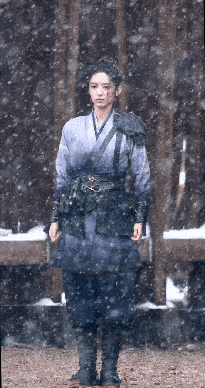 草了，锦月如歌里周也丞磊居然真的是在站岗[哆啦A梦害怕]。我刷了一天大家爆笑如雷