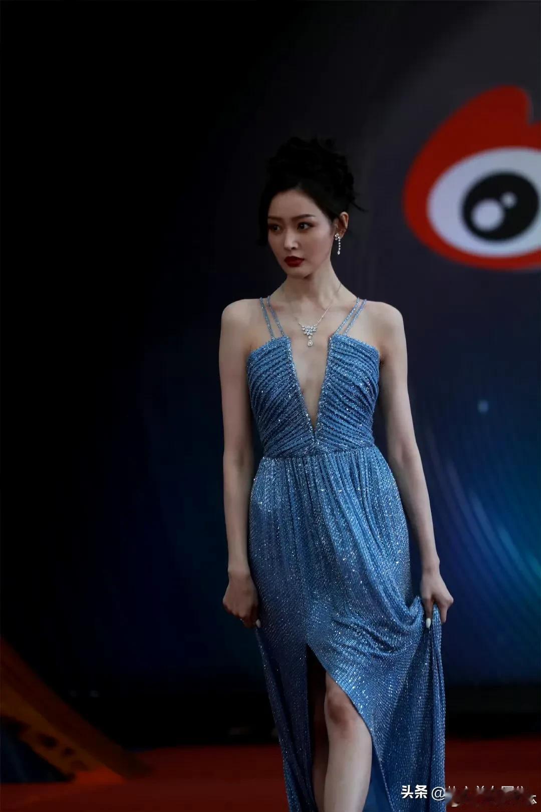 #你觉得女人最性感的地方是什么# 张天爱