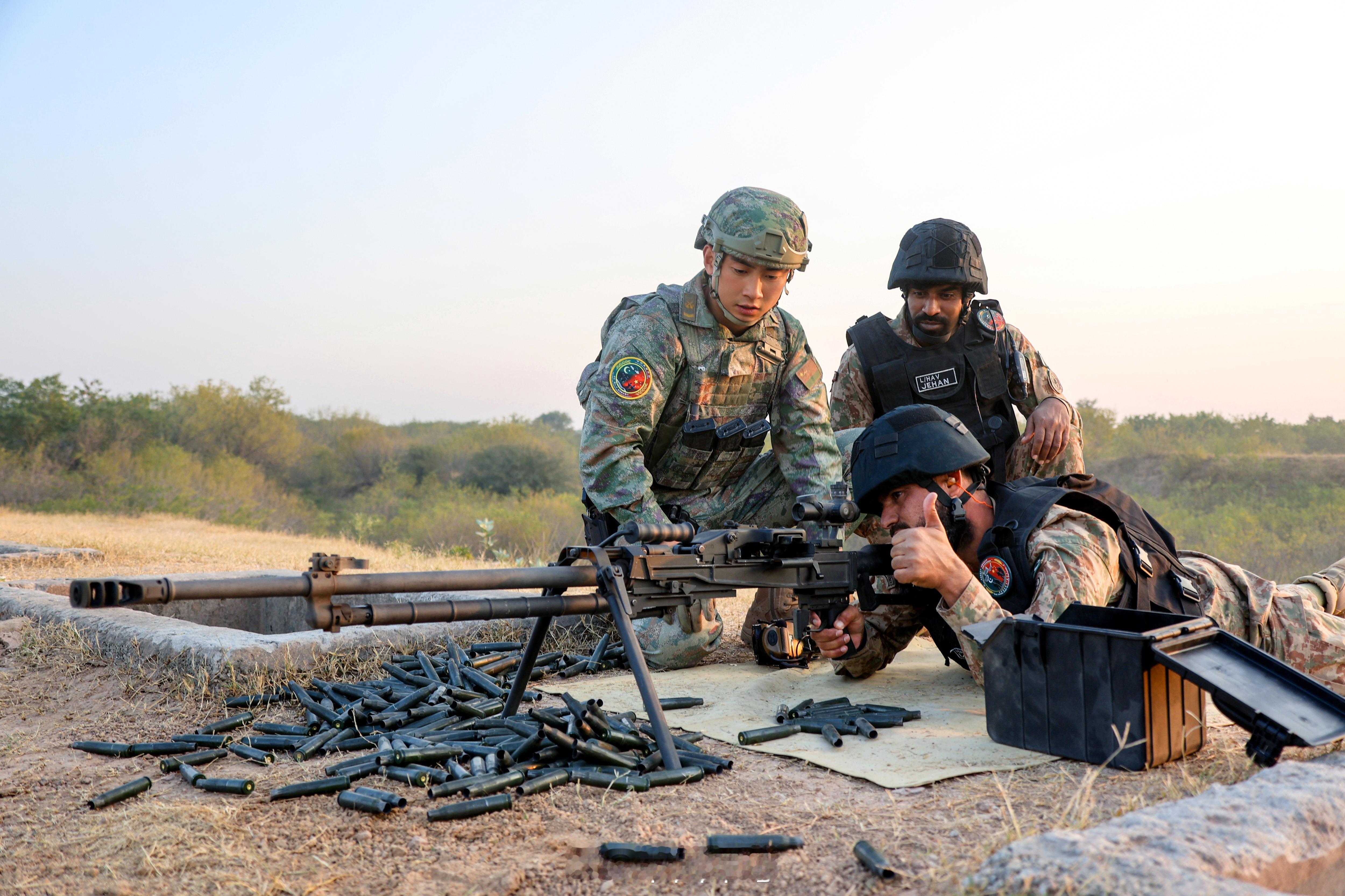 中巴开展勇士9反恐联合演习 中巴“勇士-9”反恐联合演习在巴基斯坦帕比国家反恐训