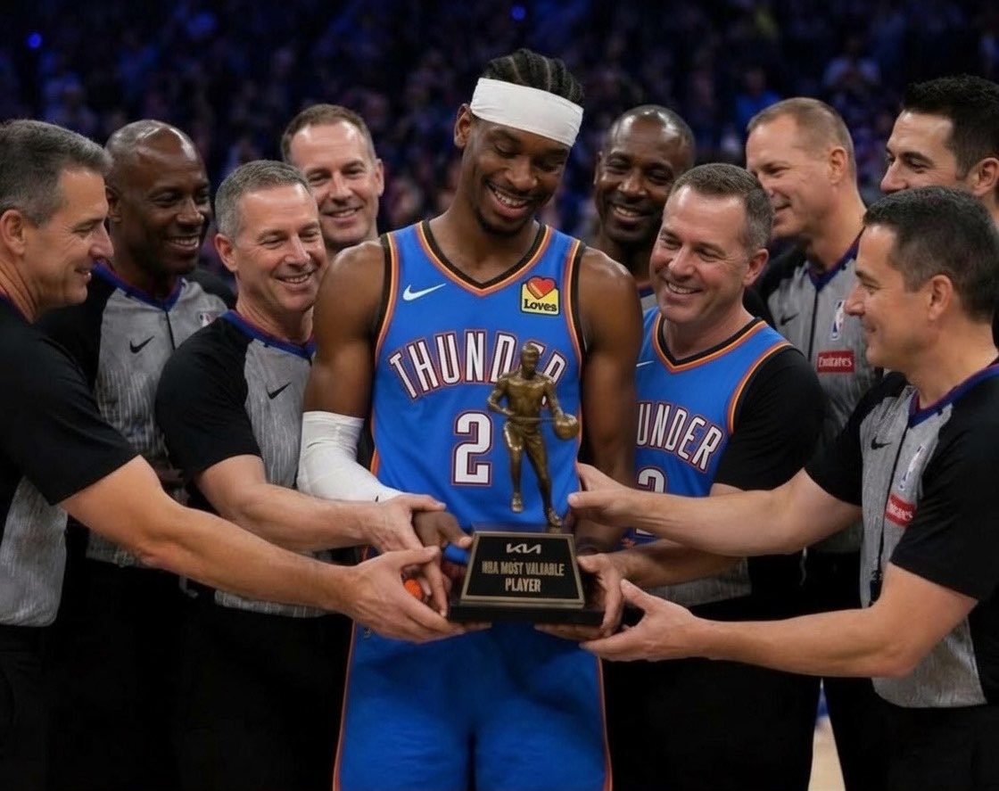 NBA国外网友调侃图——亚历山大和他的裁判们一起捧起mvp奖杯！亚历山大mvp