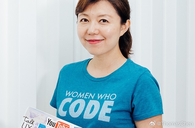 蔣萬安太太有美髮師證在安養義剪台北市長蔣萬安昨30日在出席美髮業活動時，聊起自己