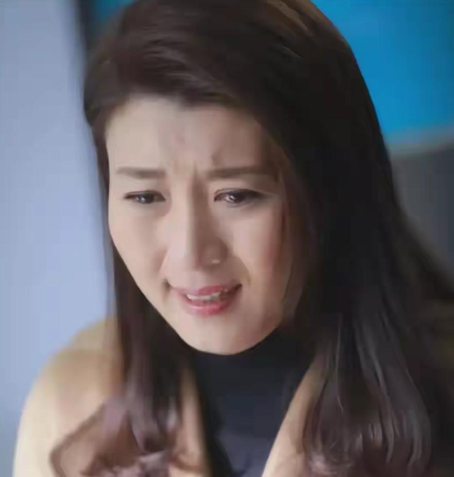 曝闫学晶账号被禁！赵家班多人被牵连，儿子读新疆班再惹争议
娱乐 明星