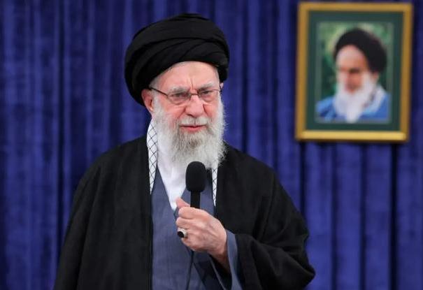 伊朗那边出大事了！最高领袖哈梅内伊直接开了全国电视直播，当着所有国人的面喊话，2