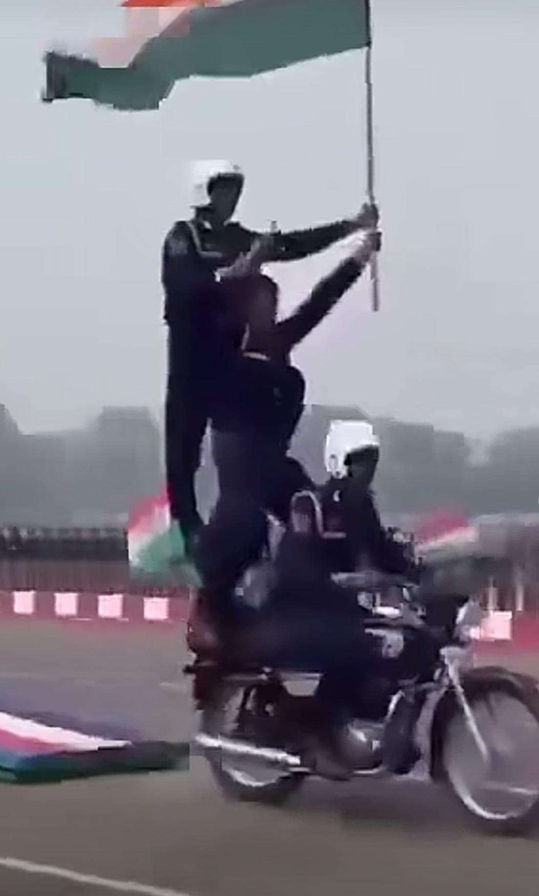 阅兵，最服印度
印度的阅兵，除了好笑，其他什么却没有。