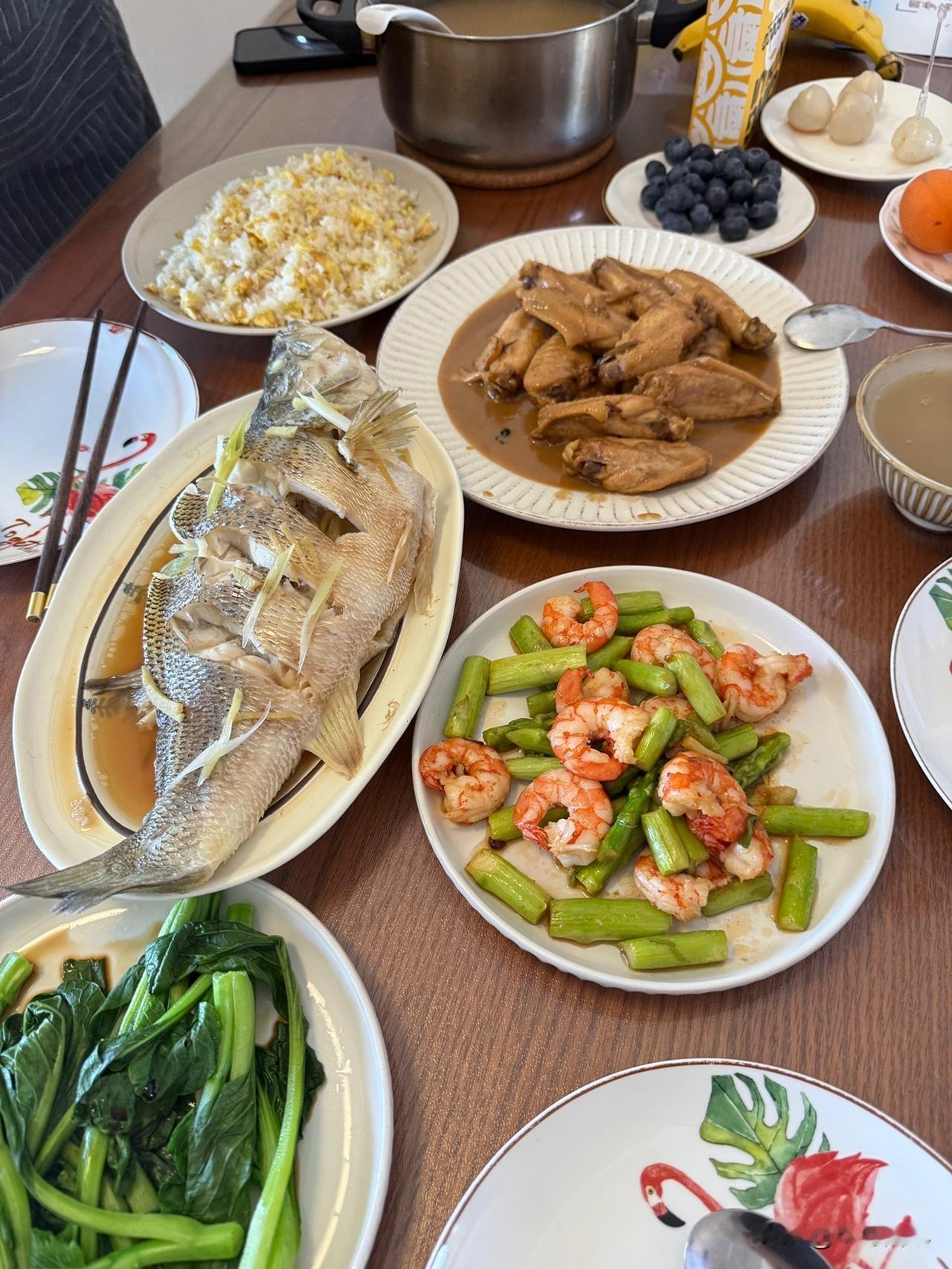 清爽又营养，吃的干净即使丰盛也是真的可以减肥哦～