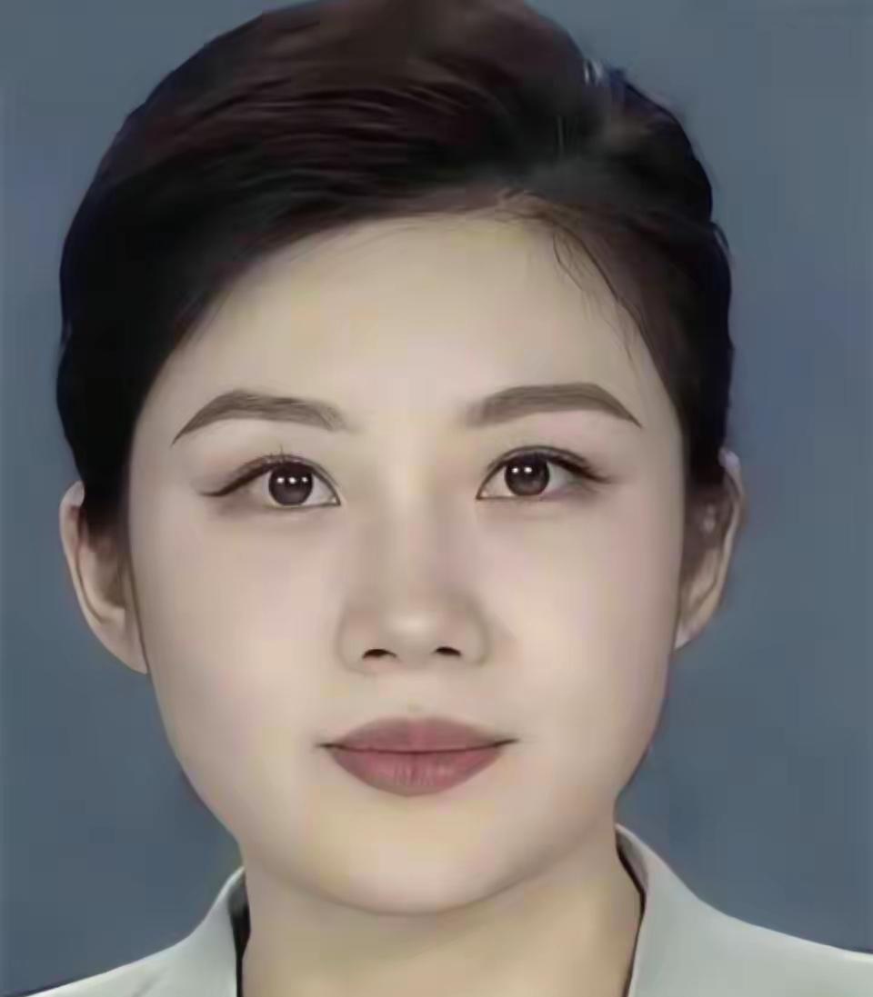 一位比董卿有气质，和才华的主持人，气质优雅，美丽大方，是位才貌双全的才女。