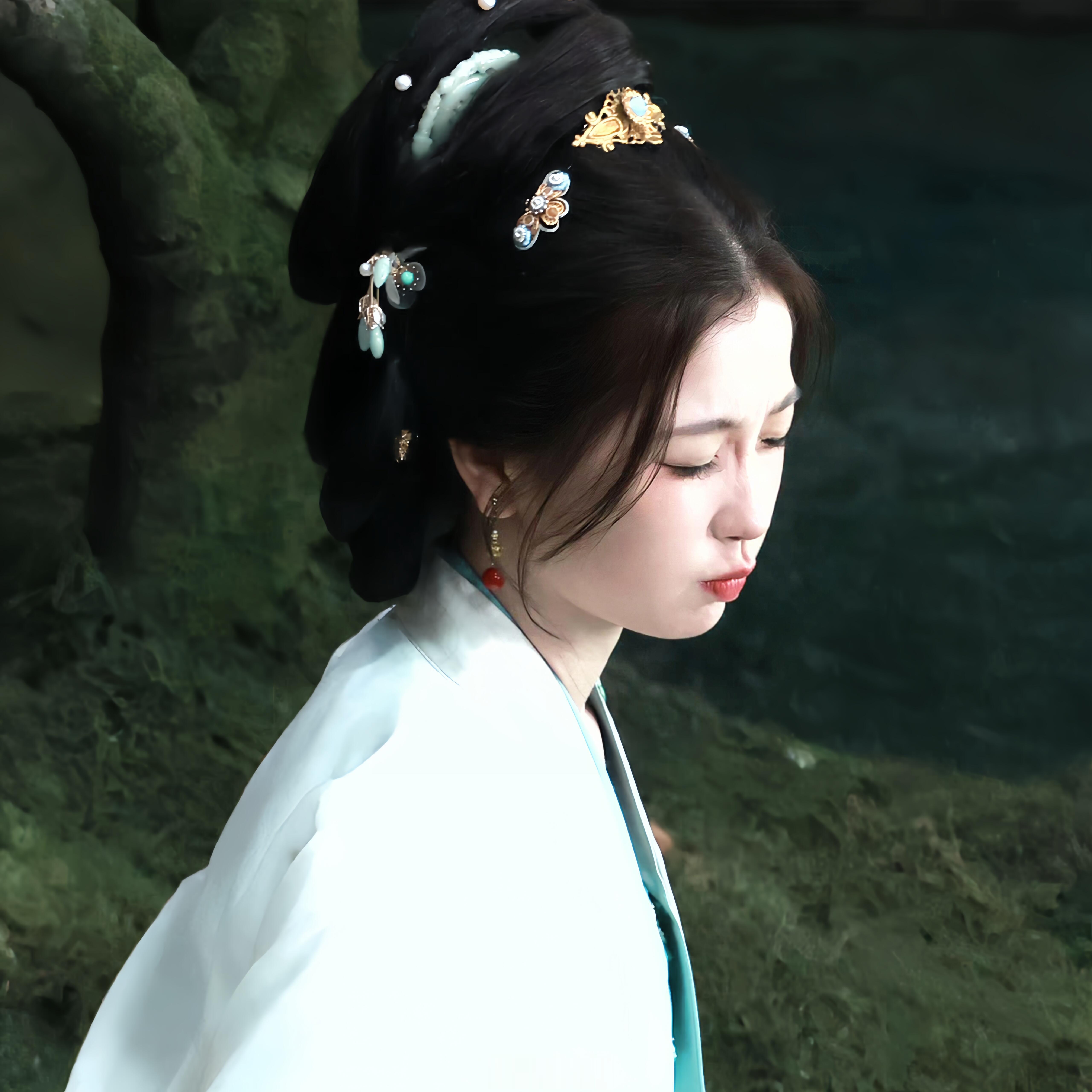 虞书欣和小朋友太萌了节日营业都那么精彩，不敢想象《云初令》正片得多好看…虞书欣张