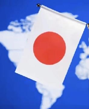 欧洲为何突然青睐日本说白了，欧洲现在就是想“两边押注、多条腿走路”。一方面怕太依