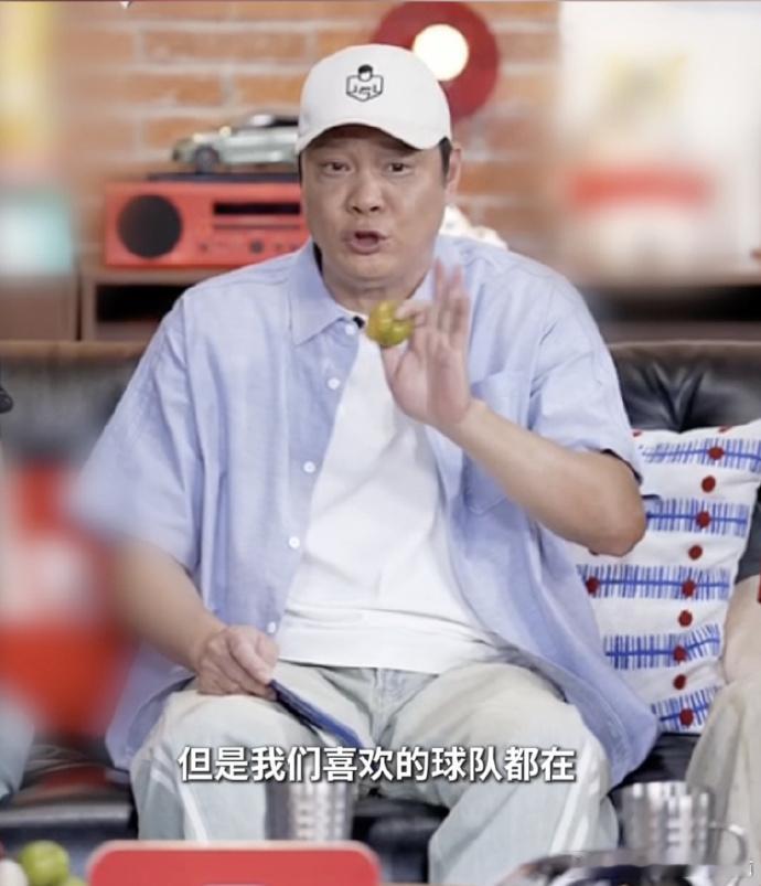 鹿晗范志毅世界杯主队都还没淘汰太棒了吧，竟然能看到鹿晗范志毅两人再次同框直播聊球