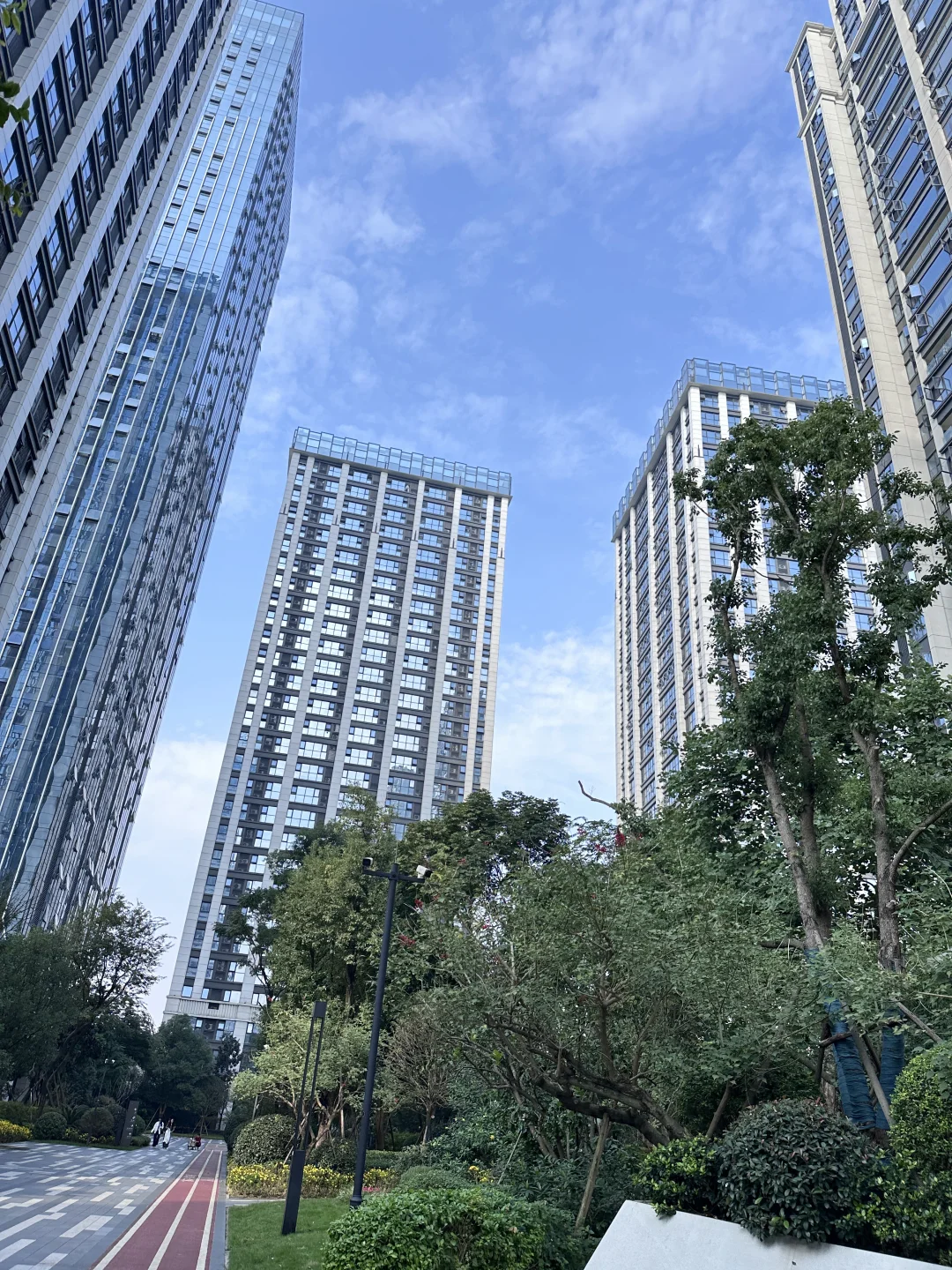 成都带小区环境公寓