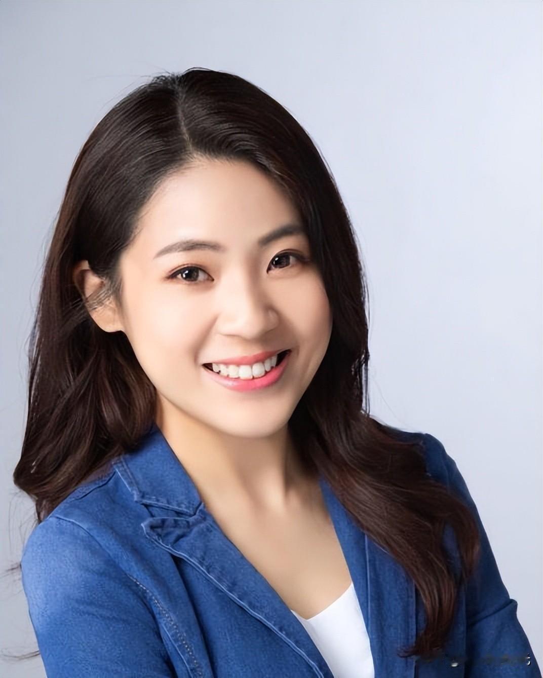还得是国民党立委徐巧芯啊，针对媒体人吴子嘉被“抄家”以及被带走侦询，徐巧芯对此表