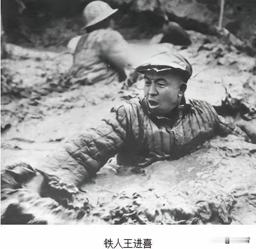 一样劳模名头，两样天地人心！​​同样顶着劳模光环，王进喜和许家印，一个顶天立地，