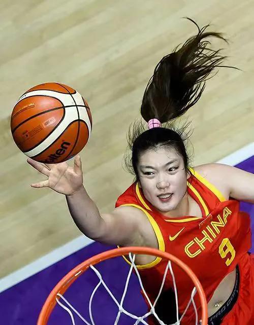 李梦对中国女篮真的不可或缺吗❓
我认为是不可缺的，因为李梦是女篮战神，能突能投关