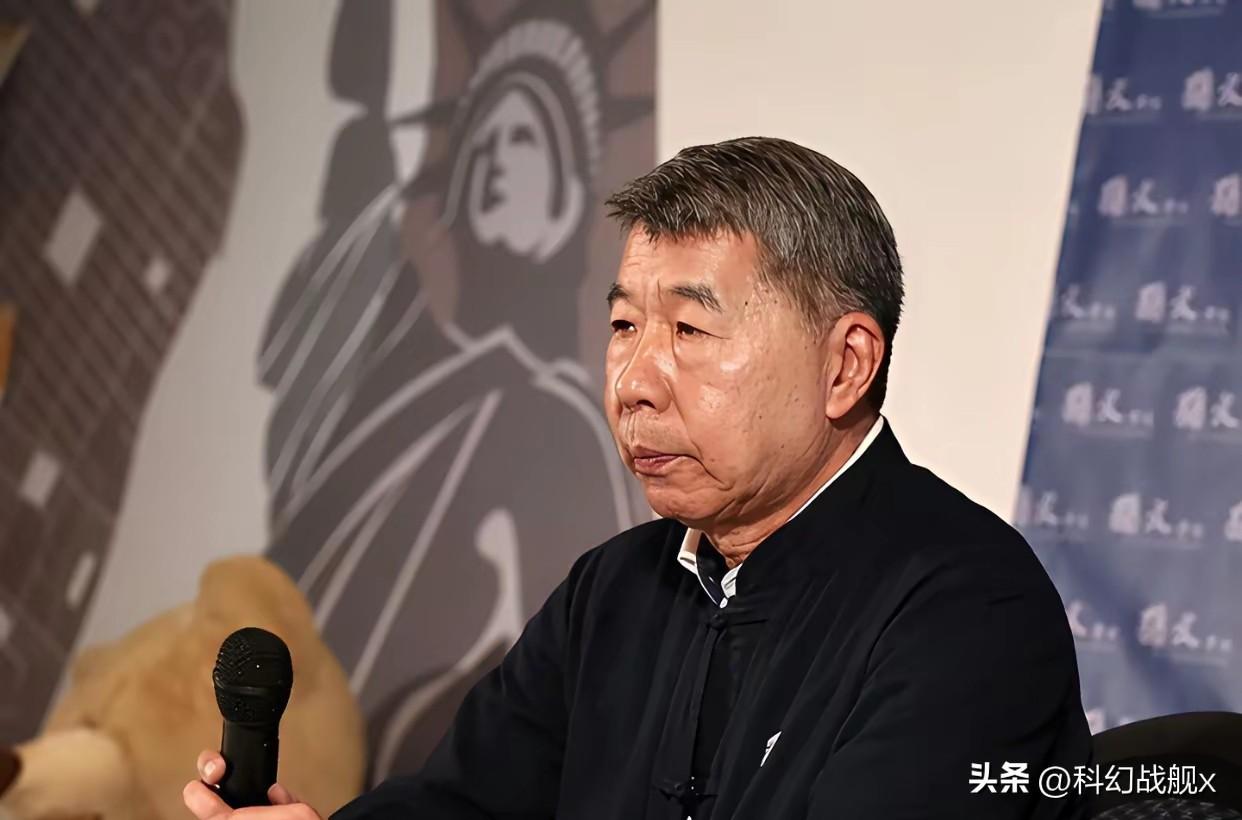 张亚中把国民党切成四块：一块跪着听华盛顿的，一块念着东京祖宗的，一块攥着九二共识