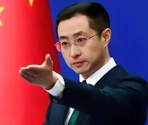 既然英国可以把中国企业收归国有，我们也没必要再费口舌，应该挑选英国在华体量相近的