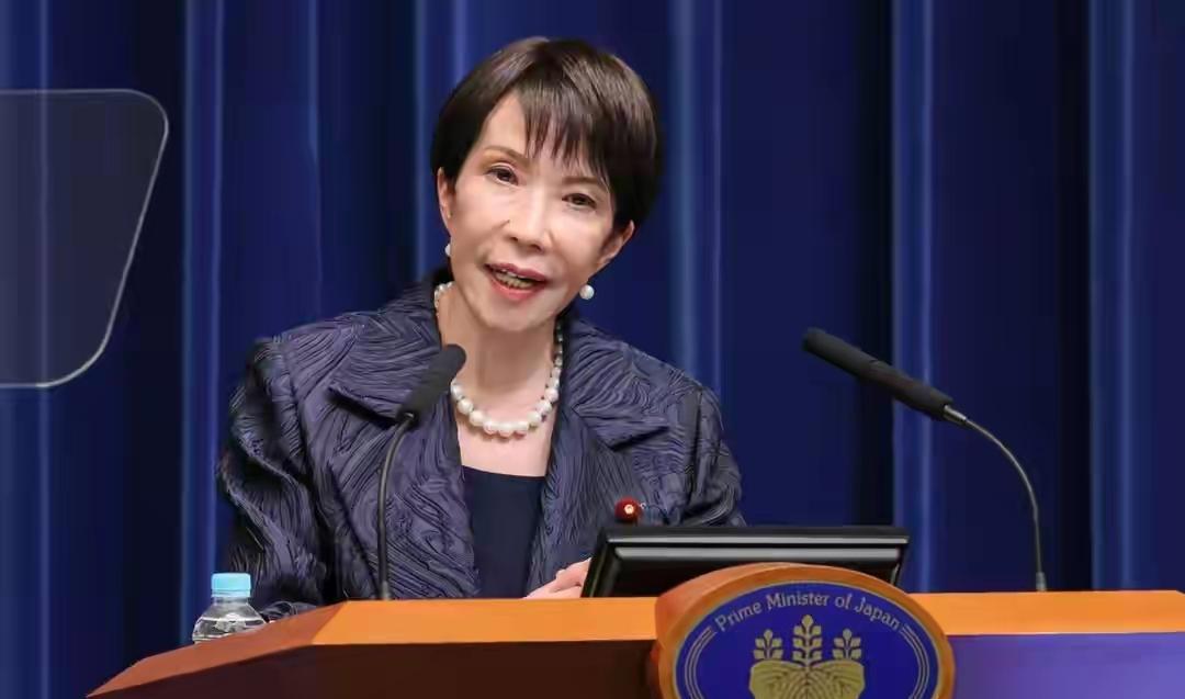 美国总统警告日本，必须跟中方好好说话！除了首相下台已别无选择