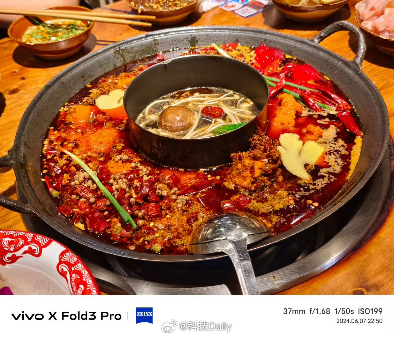 这些劣质碳水真的要少吃 肯定有炒饭这种，不过在四川吃火锅的时候配炒饭是真的香，为