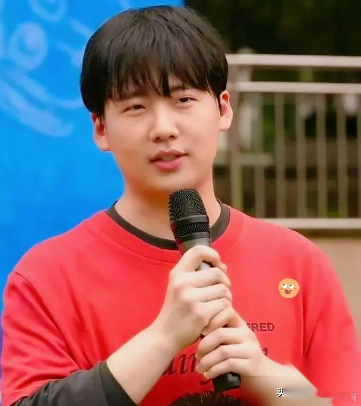 郭麒麟一句“吃不惯咸粽”，炸出了全网甜咸之争的底裤。 别吵了，先看2025年的真