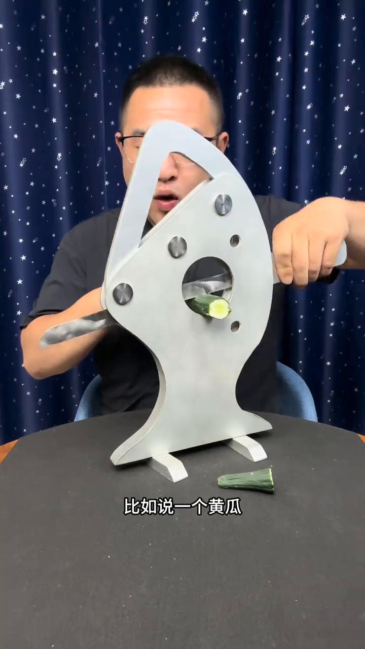 这招骗了我20年，断手复原幻木。
大家好，这里有一把非常锋利的铡刀，它可以轻而易