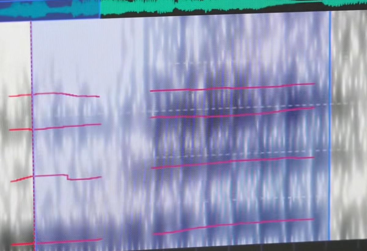 你戏耍骗子寻开心，骗子偷你声纹，5秒复刻骗光家底。
 
5秒的说话声，就能被AI