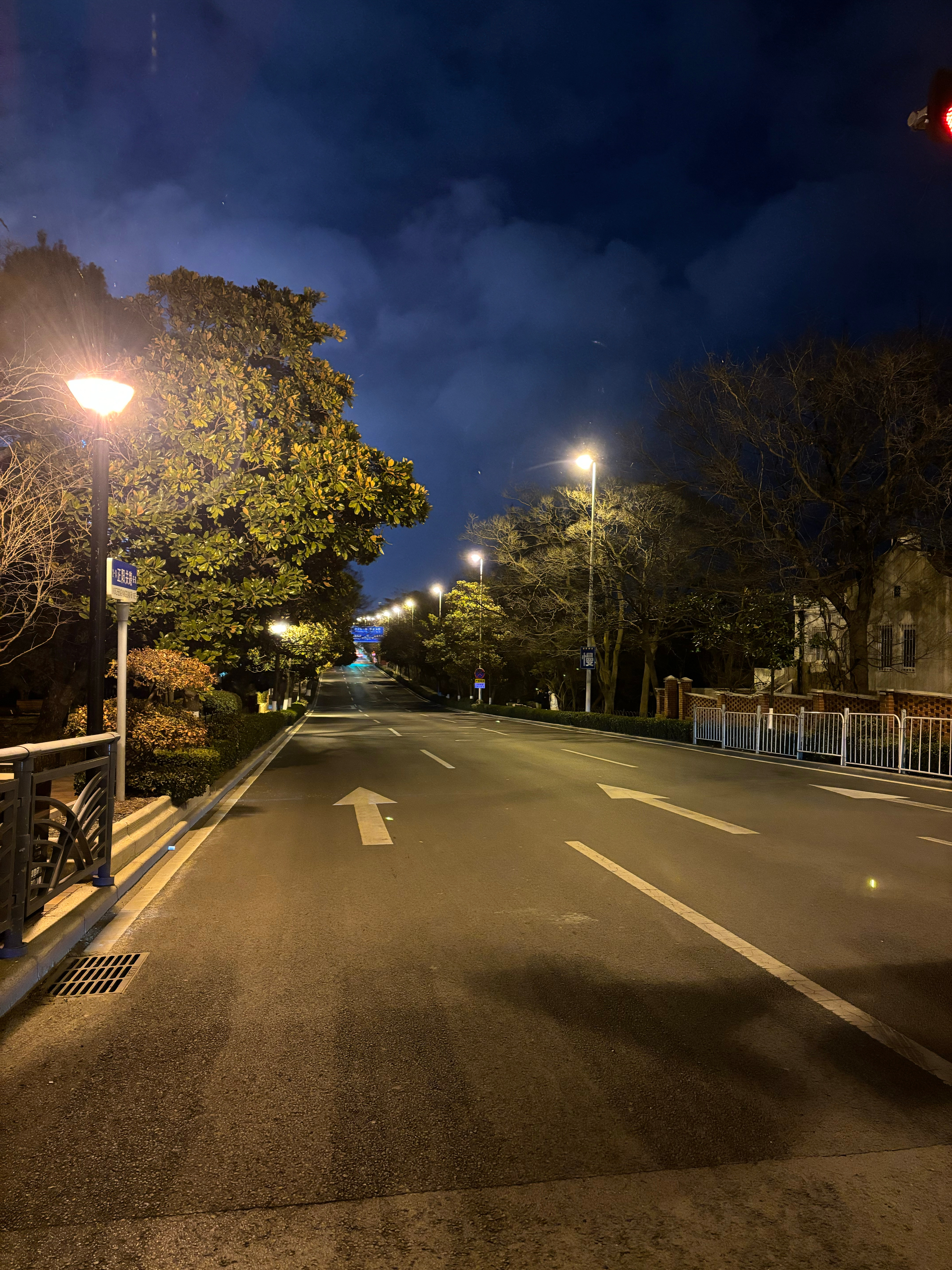 2026第一天的橘子味晚霞出来早的不如出来的巧。晚霞没拍上，发一下2026年第一