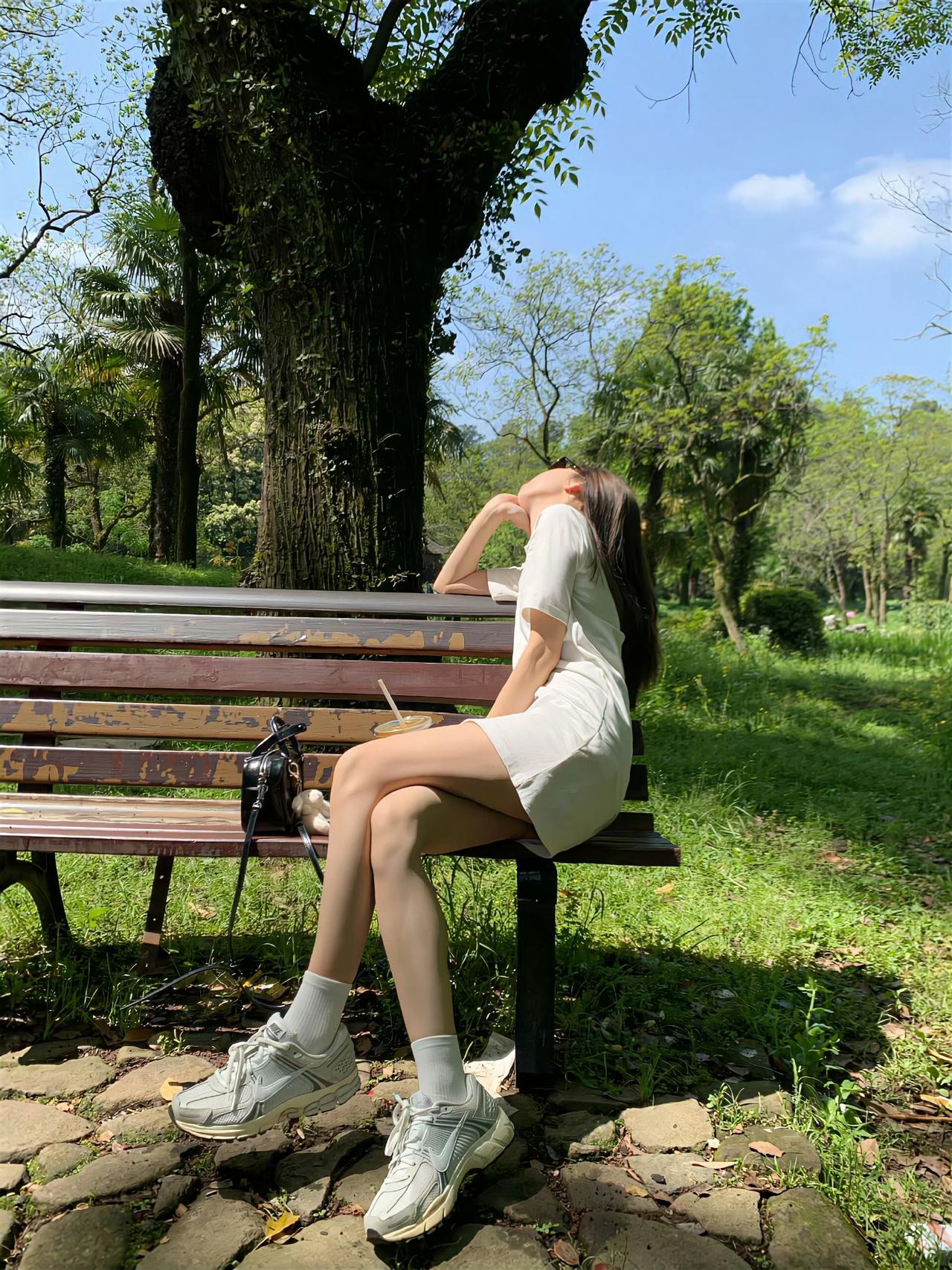 择人如择运，高能量的人能激活你的活力，她们没有负能量，所以才会善待你，她们热爱生