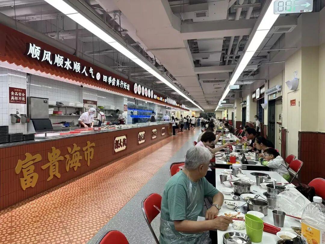 大排档攻进商场，批量复制“烟火气”