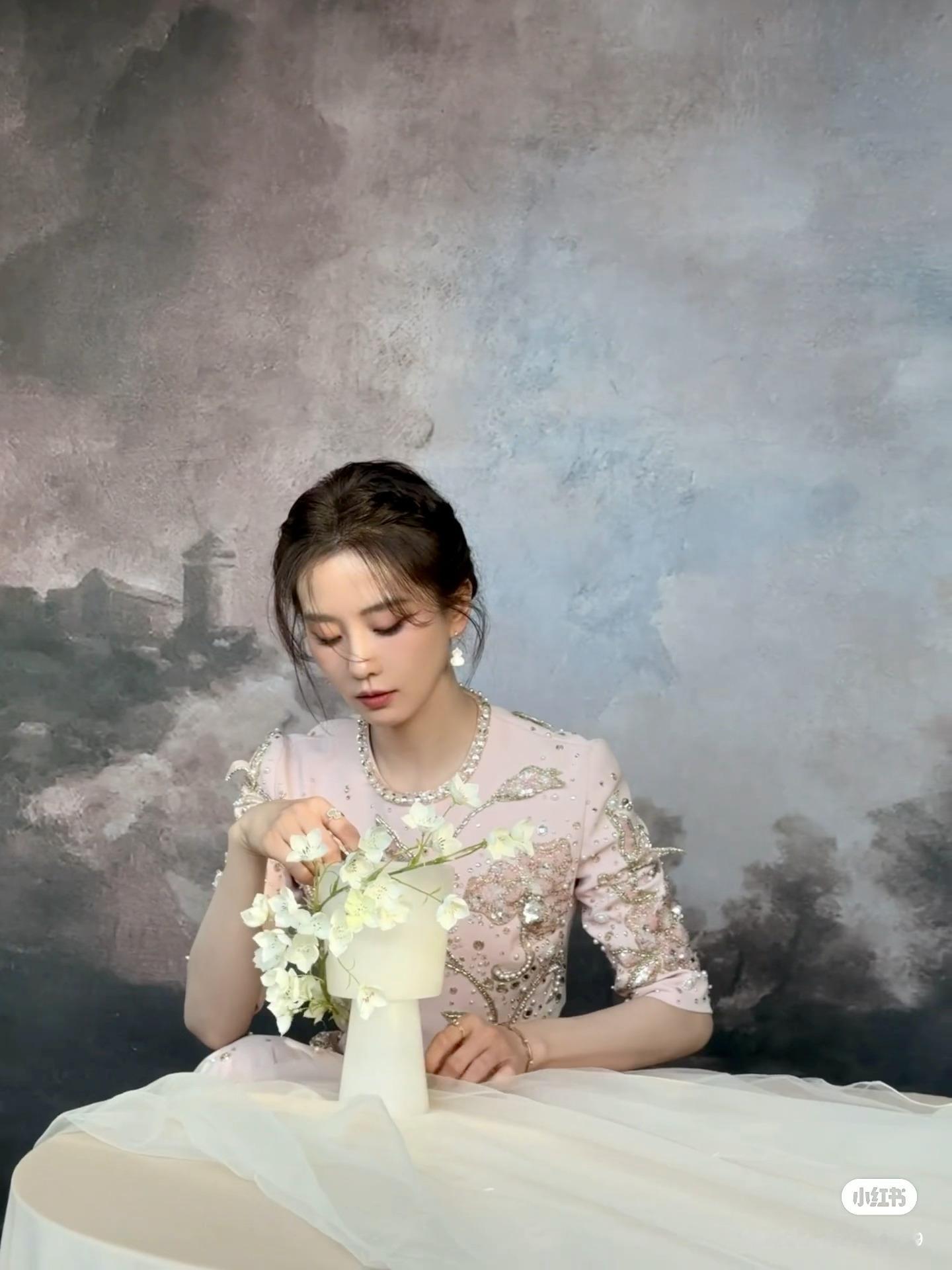 刘诗诗仙女盘发芭比波朗全球代言人刘诗诗，🍠工作室出的live，动图比静图还要美