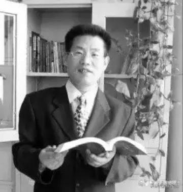 《潍坊日报》2020年对我的报道。11月21日《今日高密》专版“高密籍优秀作家简