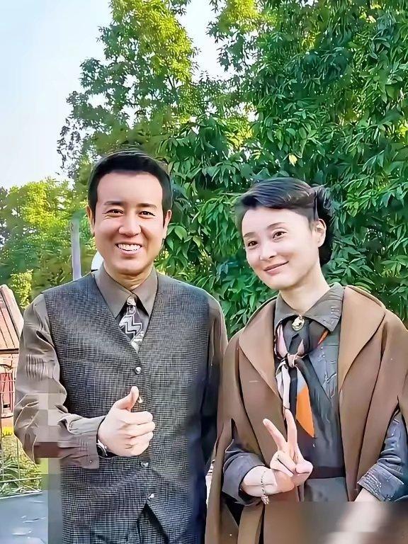 原来娱乐圈真有这种交情？ 于和伟拍戏，一个电话就打给了吴越。 片酬、角色、档期，