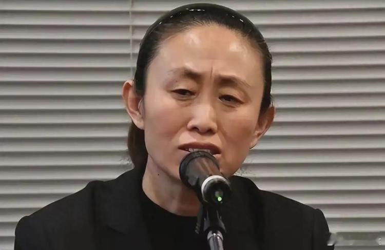 官方通报江秋莲被举报隐瞒另育有一子  江秋莲，一个被计划生育伤害了两次的女人。因