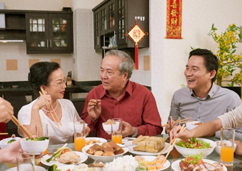 长期吃杏仁，能降低胆固醇？医生：2个要点把握住，食用更放心

对于许多注重健康饮