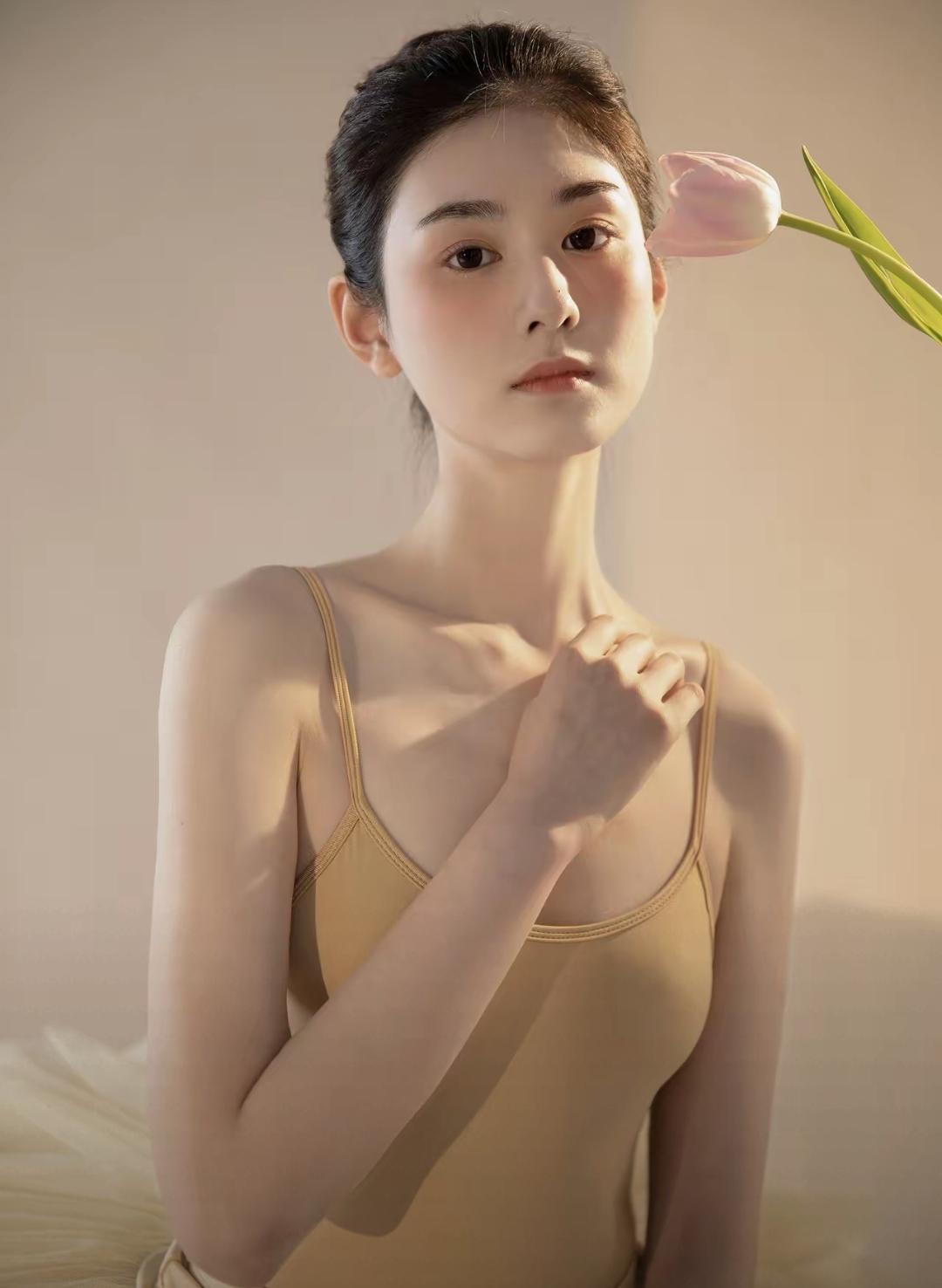 褪去精致光环，这样淳朴的乡下姑娘，你愿意娶回家吗？
 
如今婚恋市场里，很多人择